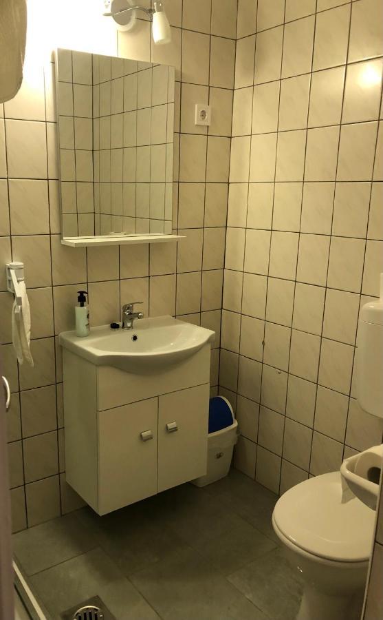 Tisza-Kert Apartmanok Tiszafüred Exteriör bild