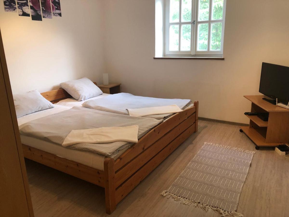 Tisza-Kert Apartmanok Tiszafüred Exteriör bild