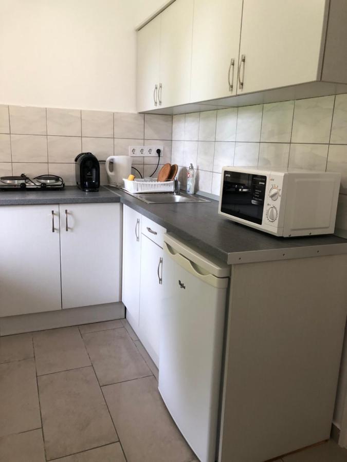 Tisza-Kert Apartmanok Tiszafüred Exteriör bild