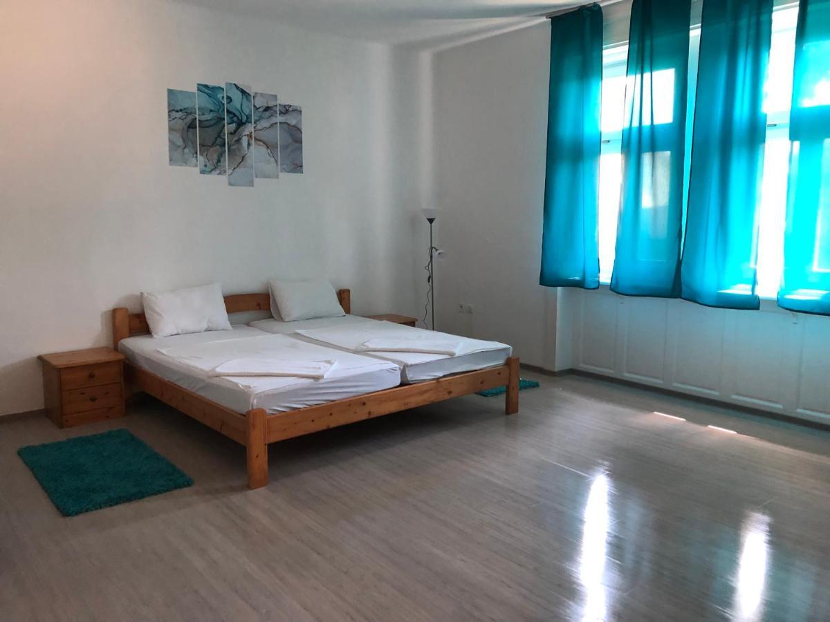 Tisza-Kert Apartmanok Tiszafüred Exteriör bild